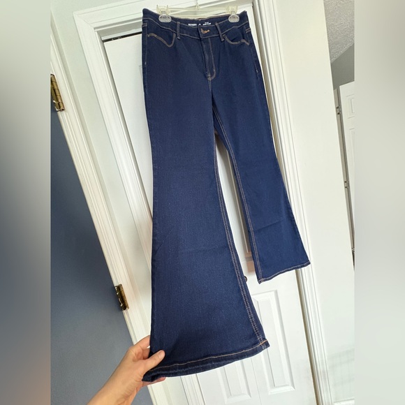 NWOT Old Navy High Waisted Wow Flare Jeans - Size 10, Dark Wash - Picture 10 of 14